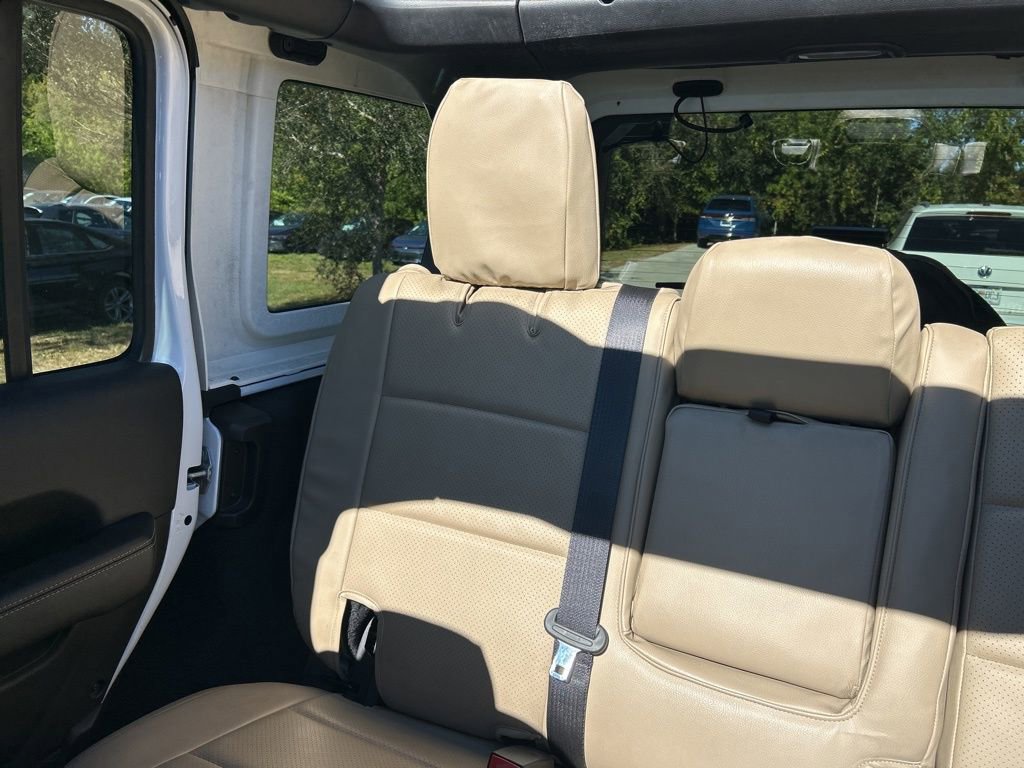 Used 2019 Jeep Wrangler Unlimited Sahara w/ Safety Group image 12