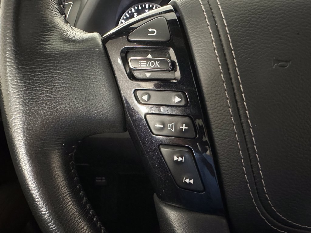 Used 2021 Nissan Armada Platinum w/ Captain's Chairs Package AWD/4WD image 13