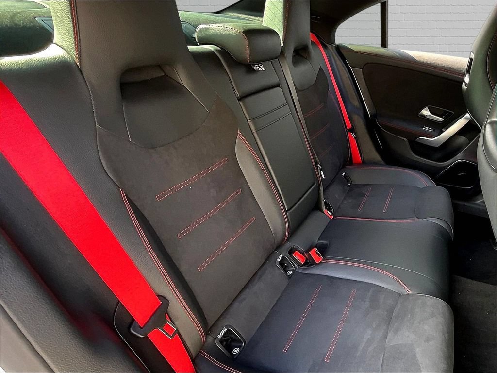 Used 2025 Mercedes-Benz CLA 35 AMG 4MATIC w/ AMG Night Package Plus image 21