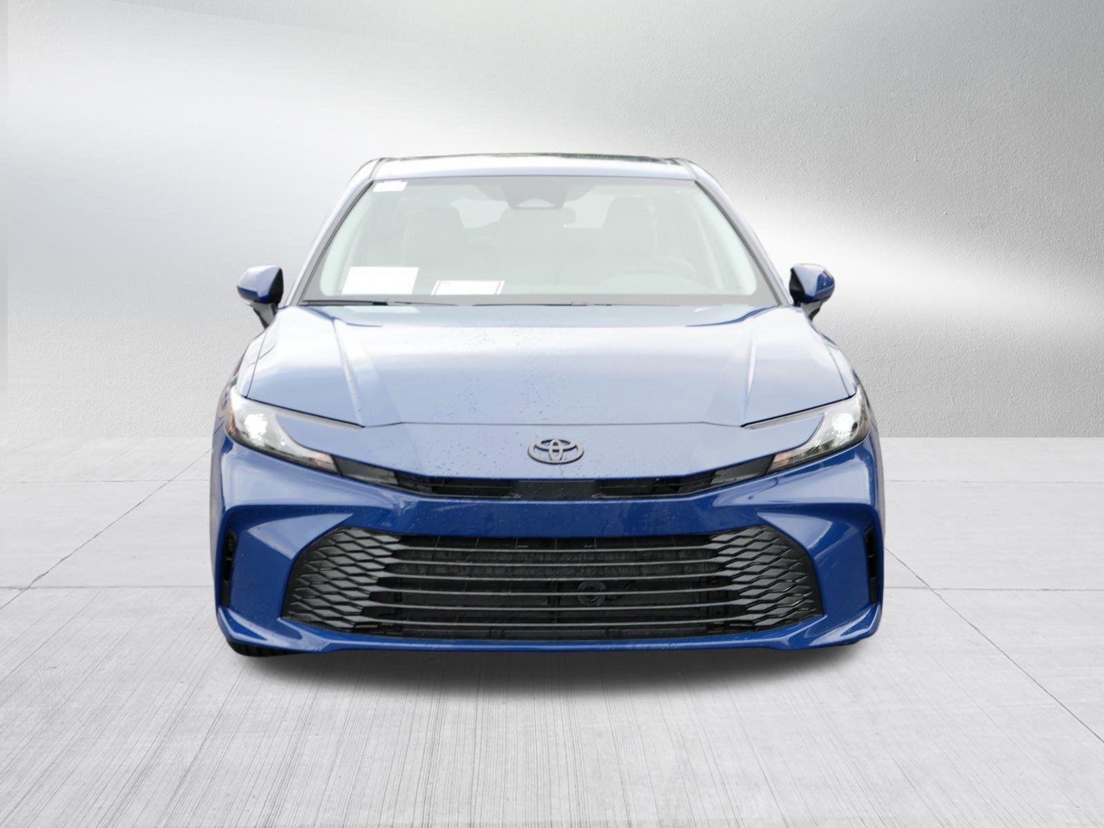 Used 2026 Toyota Camry LE image 2