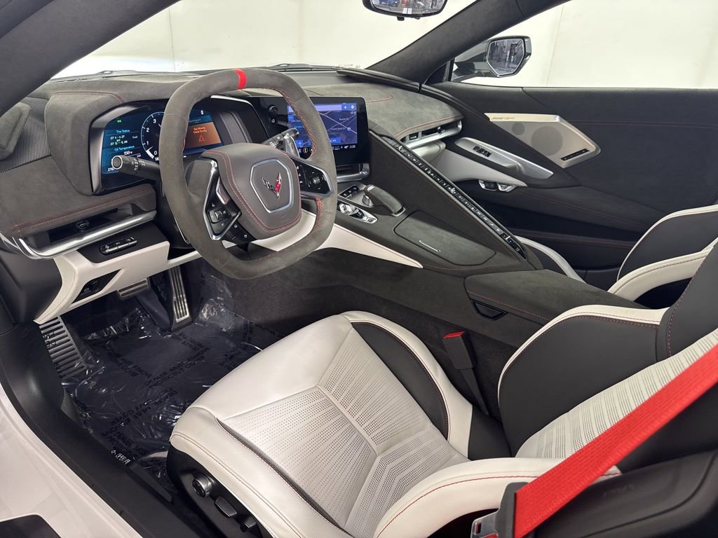 Used 2023 Chevrolet Corvette Stingray Premium Cpe w/ Z51 Performance Package image 28