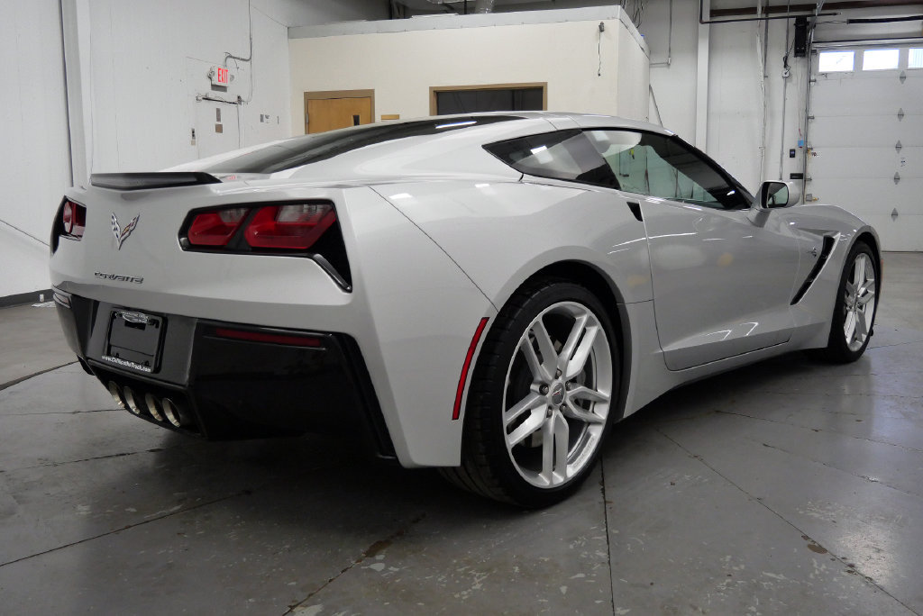 Used 2019 Chevrolet Corvette Stingray Coupe w/ 1LT RWD image 8