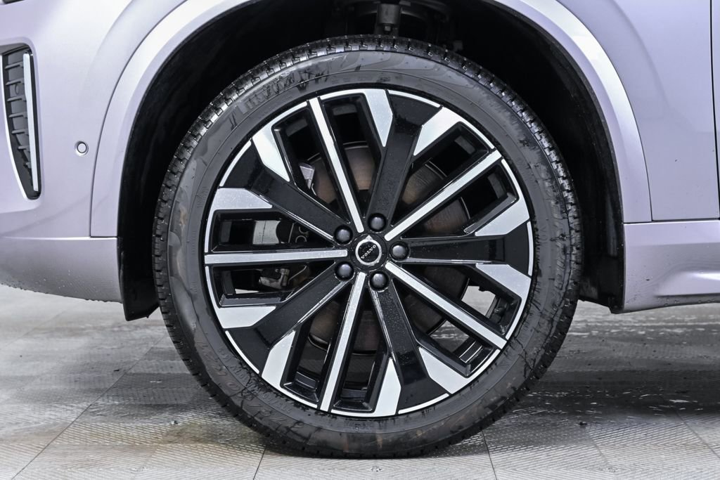 Certified 2026 Volvo XC90 T8 Ultra image 41