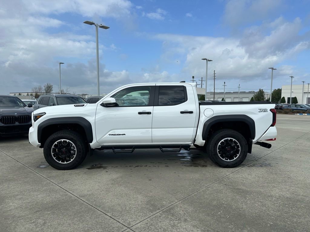 Used 2024 Toyota Tacoma TRD Off-Road image 5