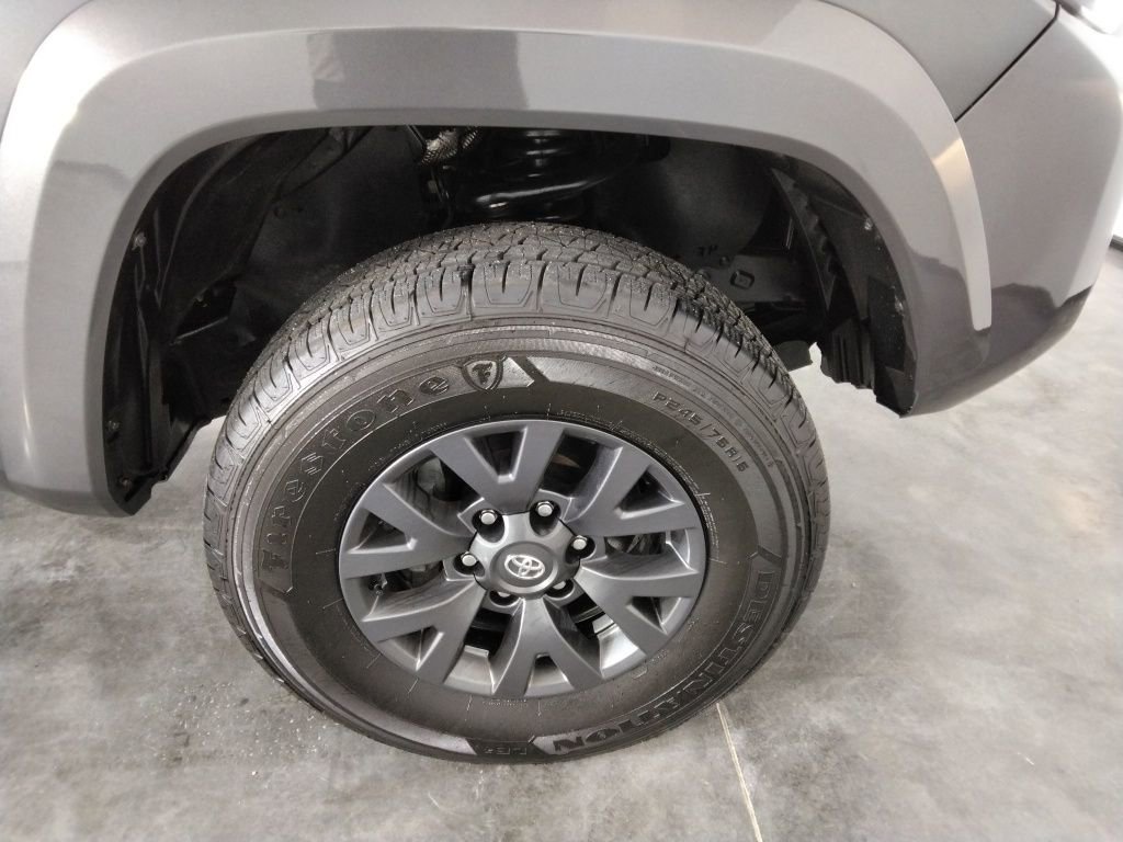 Used 2023 Toyota Tacoma SR5 w/ Technology Package image 37