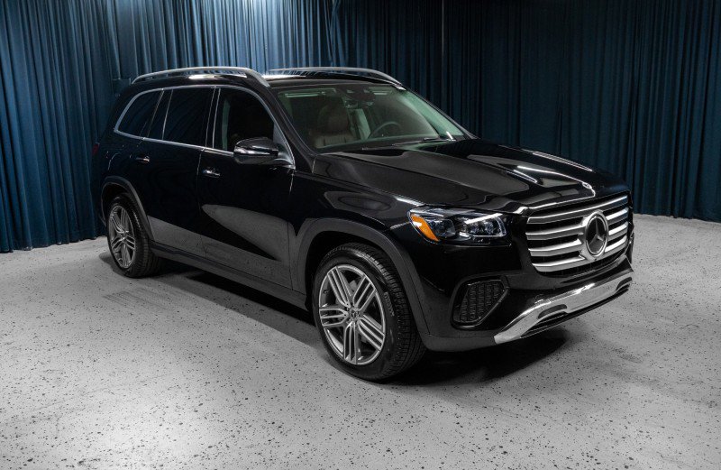 New 2026 Mercedes-Benz GLS 450 4MATIC image 3