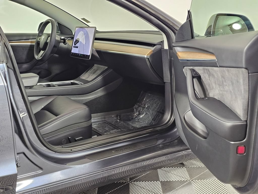 Used 2021 Tesla Model 3 Standard Range Plus RWD image 12