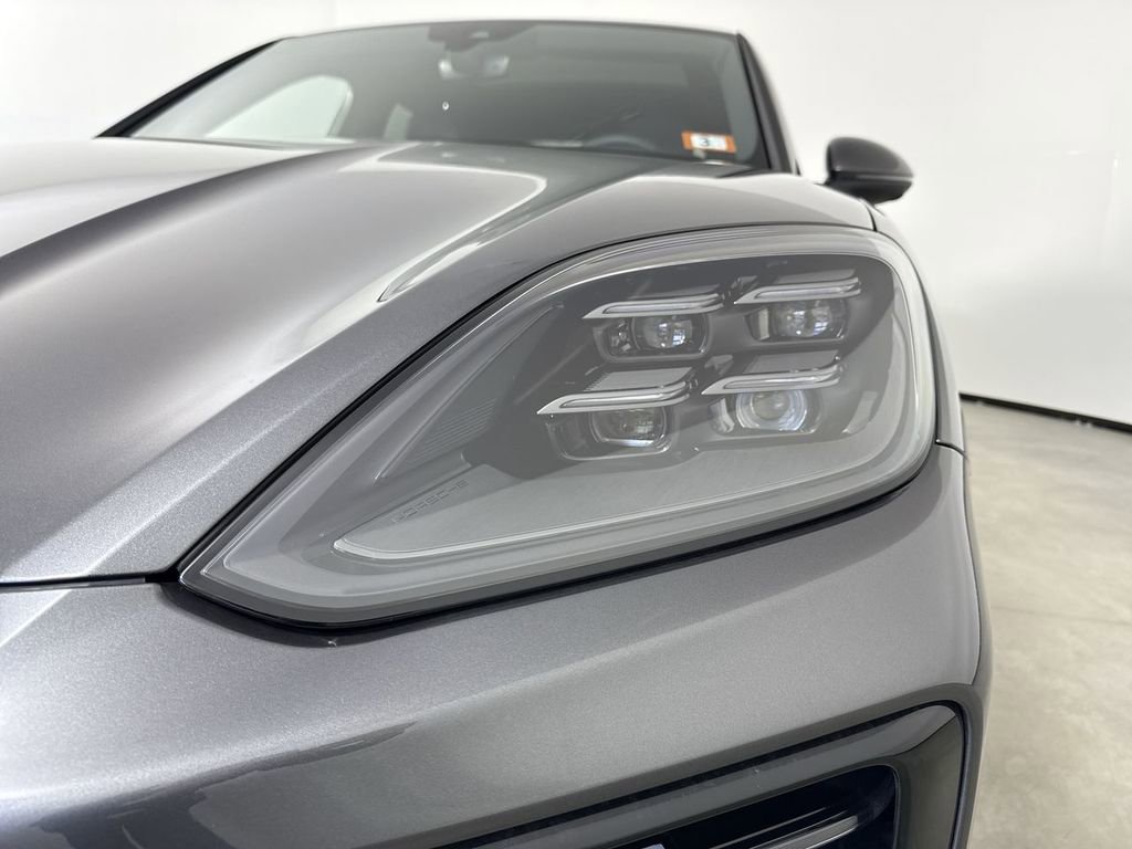 New 2026 Porsche Cayenne S image 11