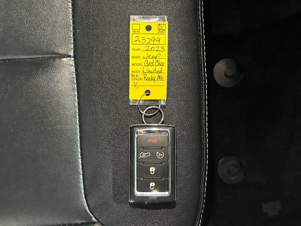 Used 2023 Jeep Grand Cherokee L Limited image 45