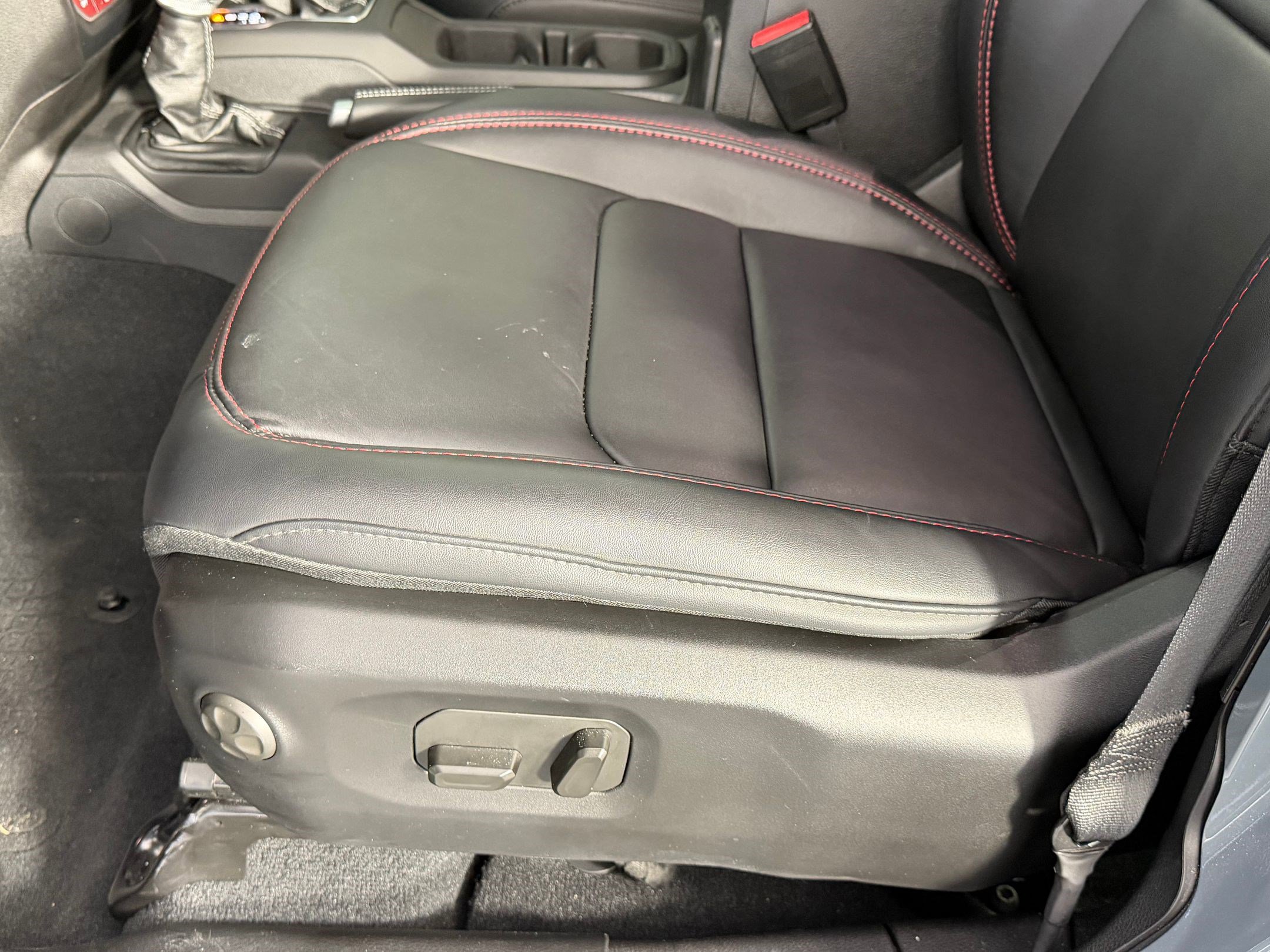 Used 2024 Jeep Wrangler Unlimited Rubicon image 12