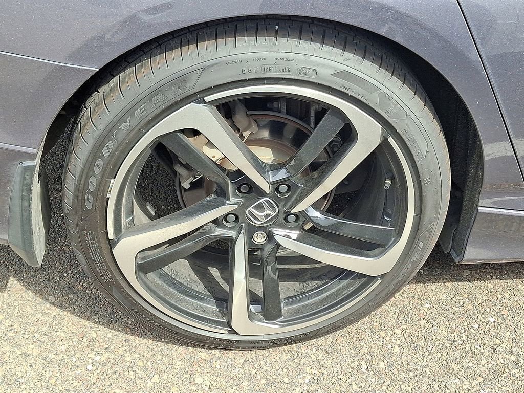 Used 2018 Honda Accord Sport image 7