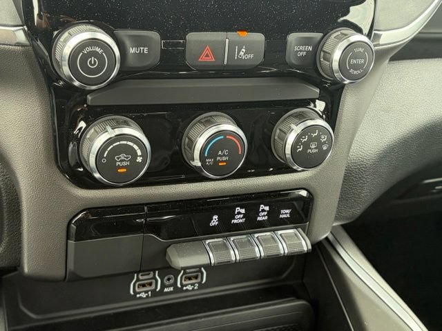 New 2026 RAM 1500 Express AWD/4WD image 21