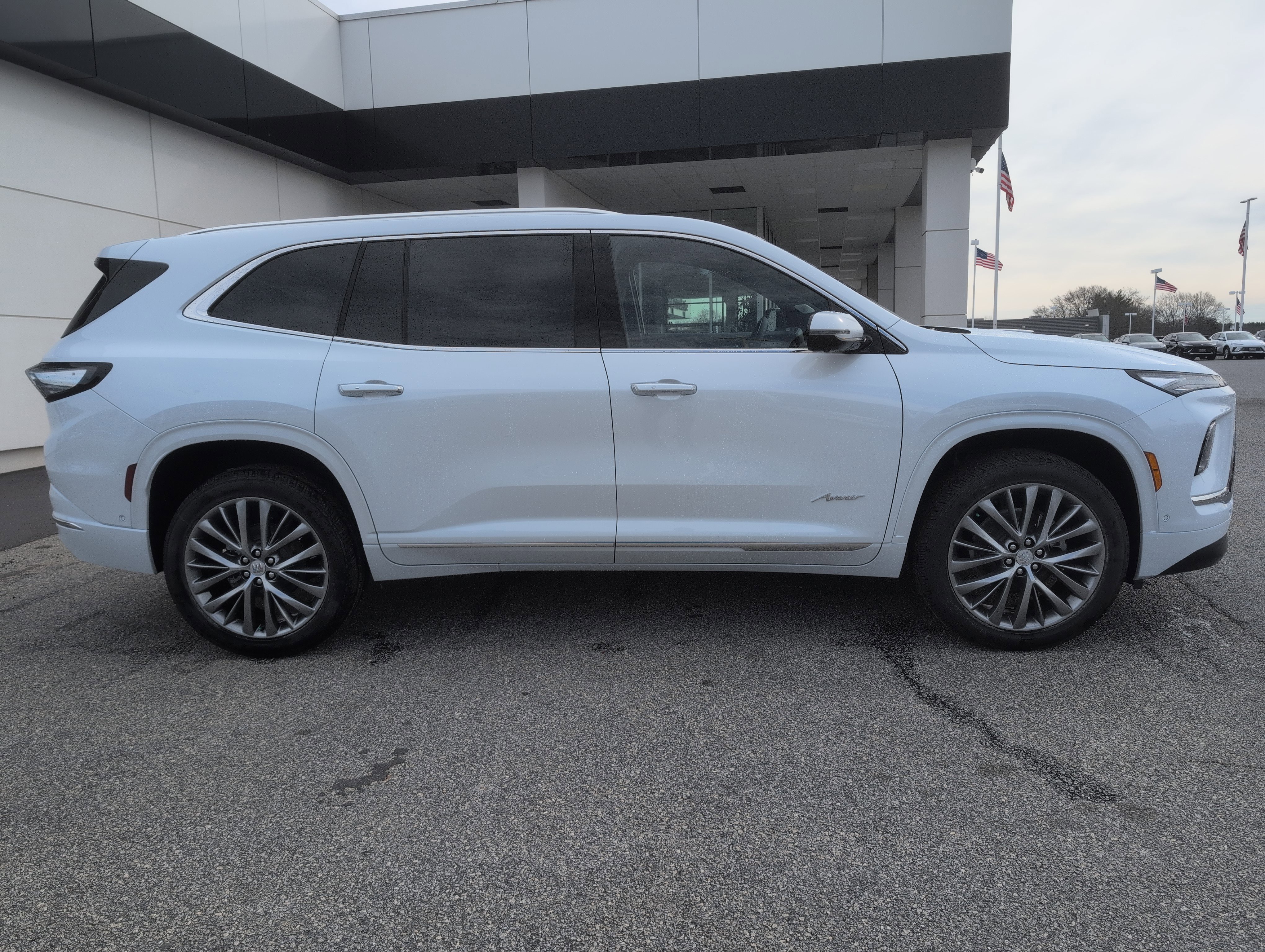 New 2026 Buick Enclave Avenir w/ Super Cruise Package image 9