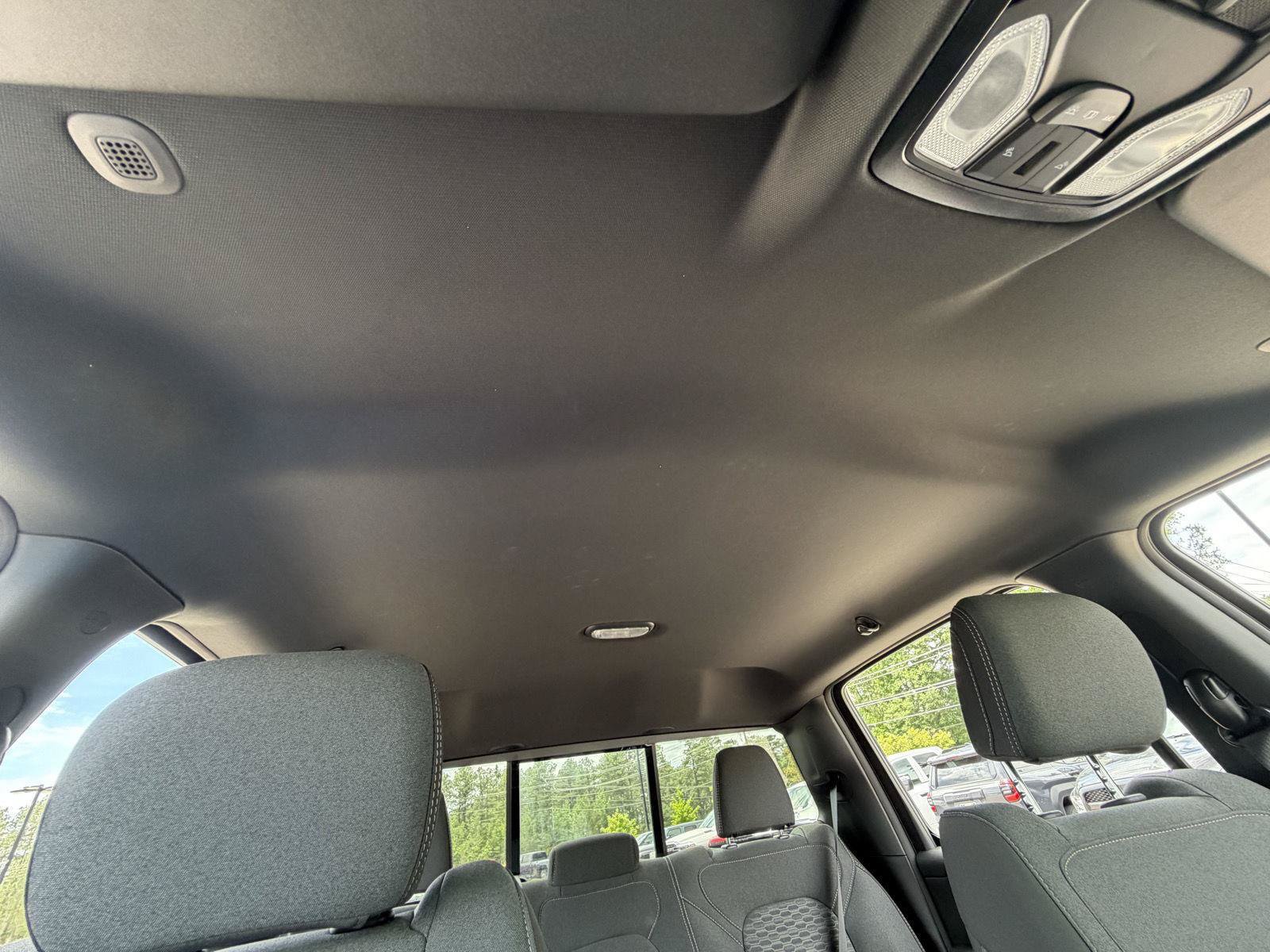 New 2026 RAM 1500 Express AWD/4WD image 22