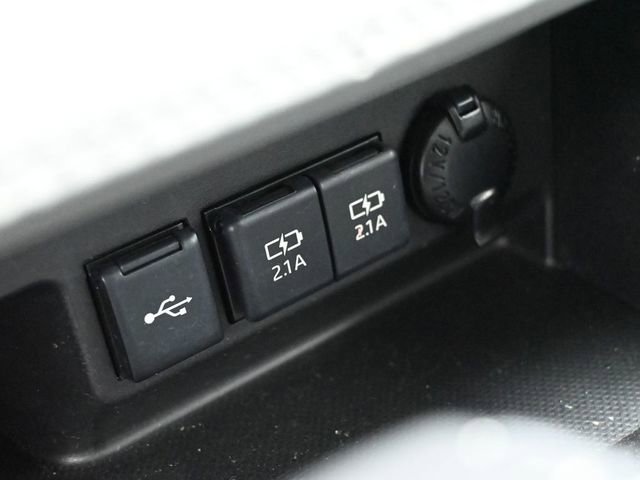 Used 2021 Toyota Highlander XLE image 36