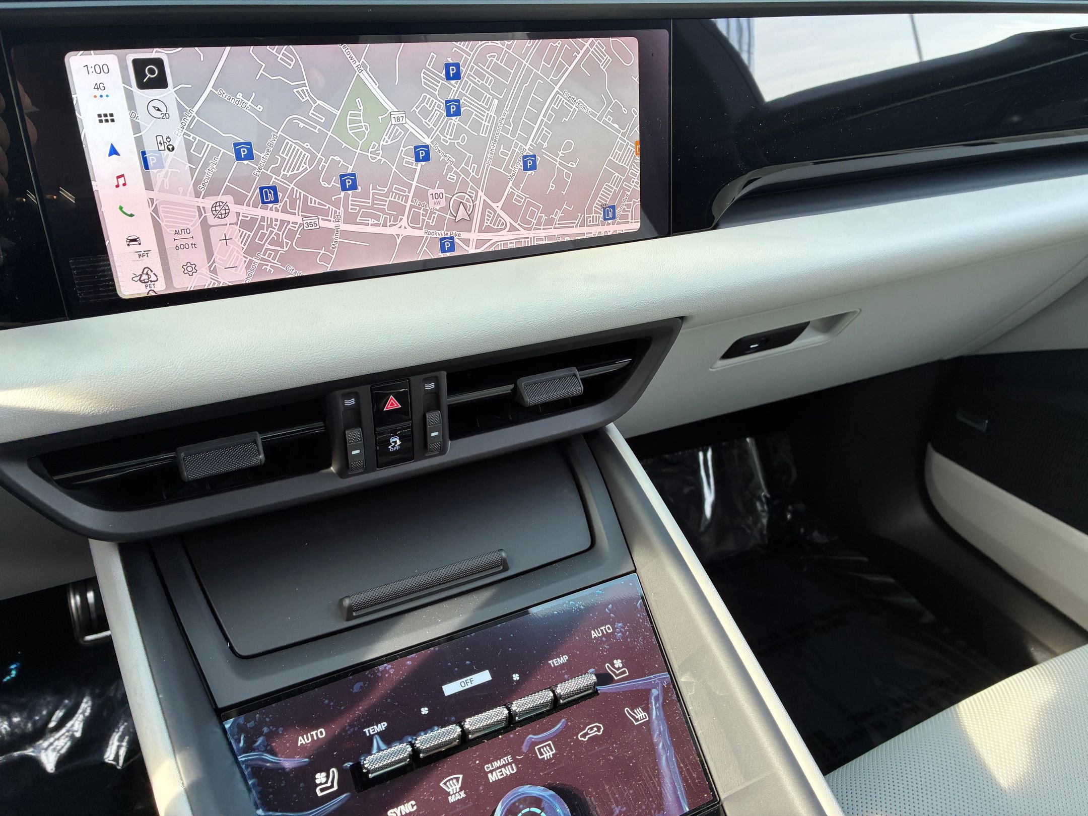 New 2026 Porsche Macan 4S Electric image 30