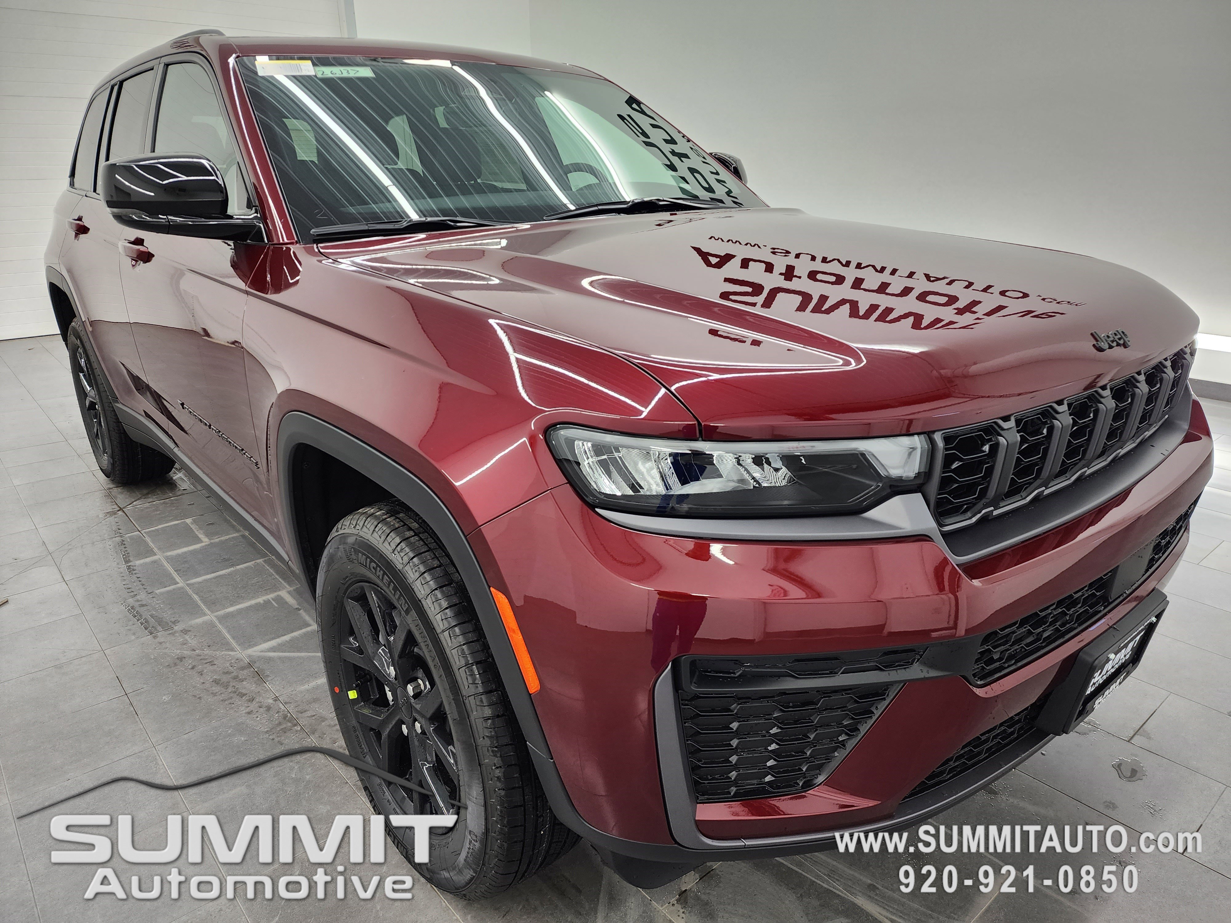 New 2026 Jeep Grand Cherokee Altitude image 2