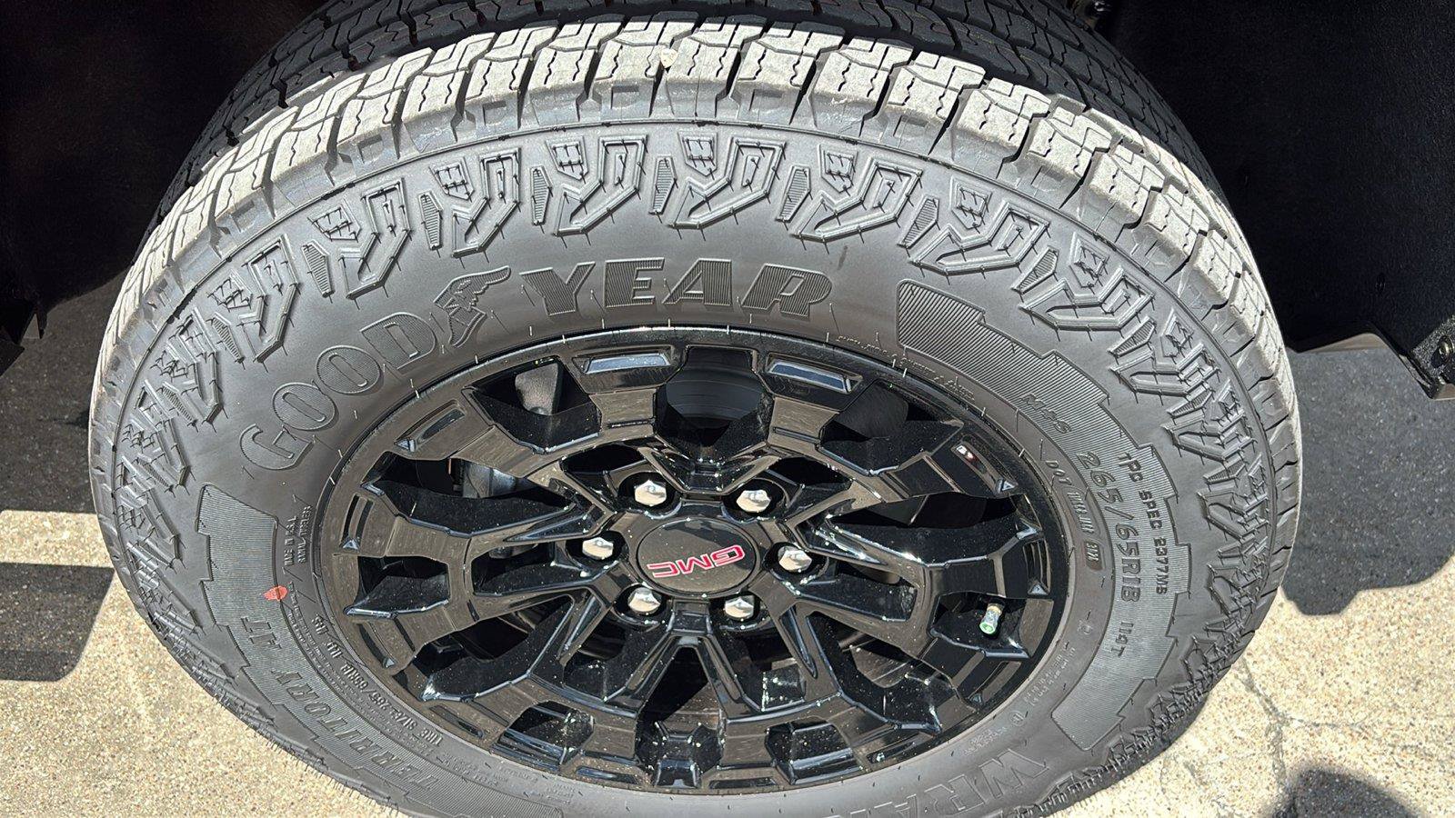 New 2026 GMC Canyon Elevation w/ Convenience Package RWD image 11