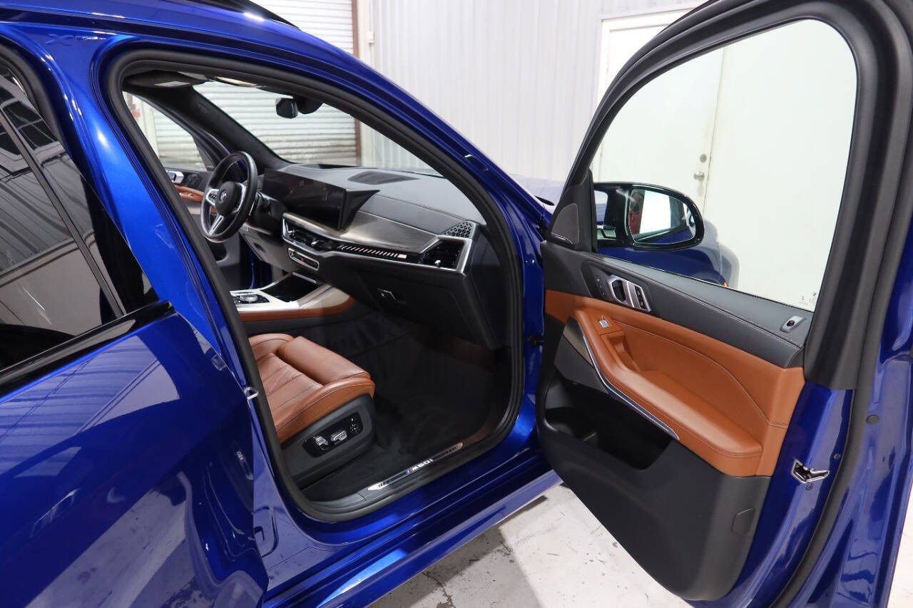 Used 2025 BMW X7 M60i AWD/4WD image 12