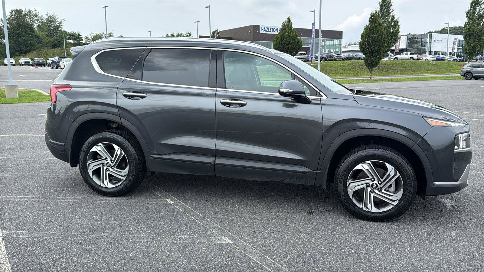 Certified 2023 Hyundai Santa Fe SEL w/ Cargo Package AWD/4WD image 3