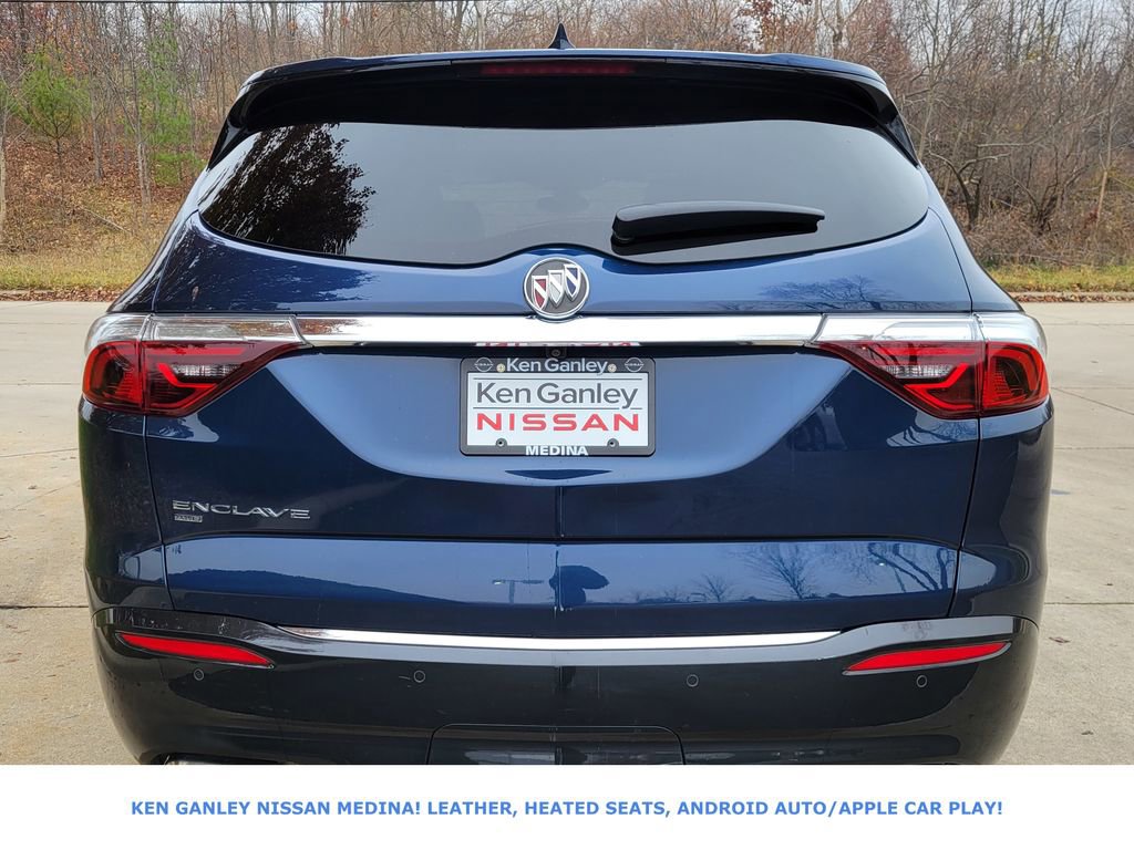 Used 2023 Buick Enclave Essence image 4
