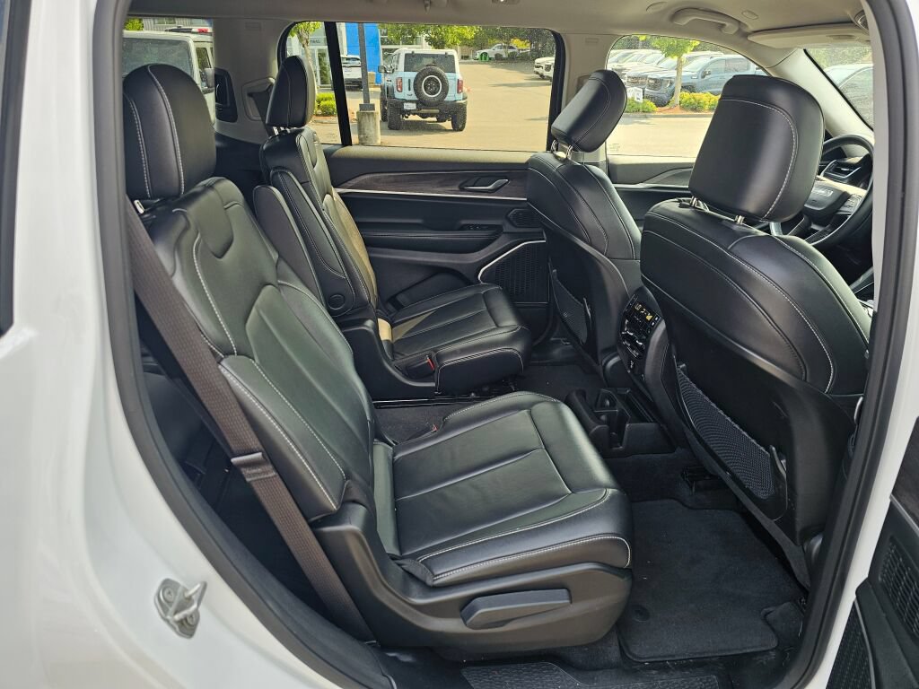 Used 2021 Jeep Grand Cherokee L Limited w/ Trailer Tow Group (B) AWD/4WD image 28