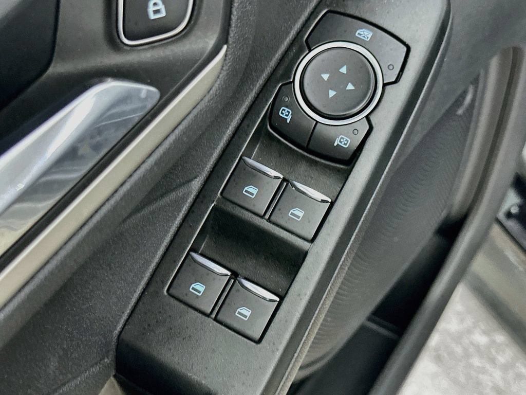Used 2022 Ford Escape SEL FWD image 19