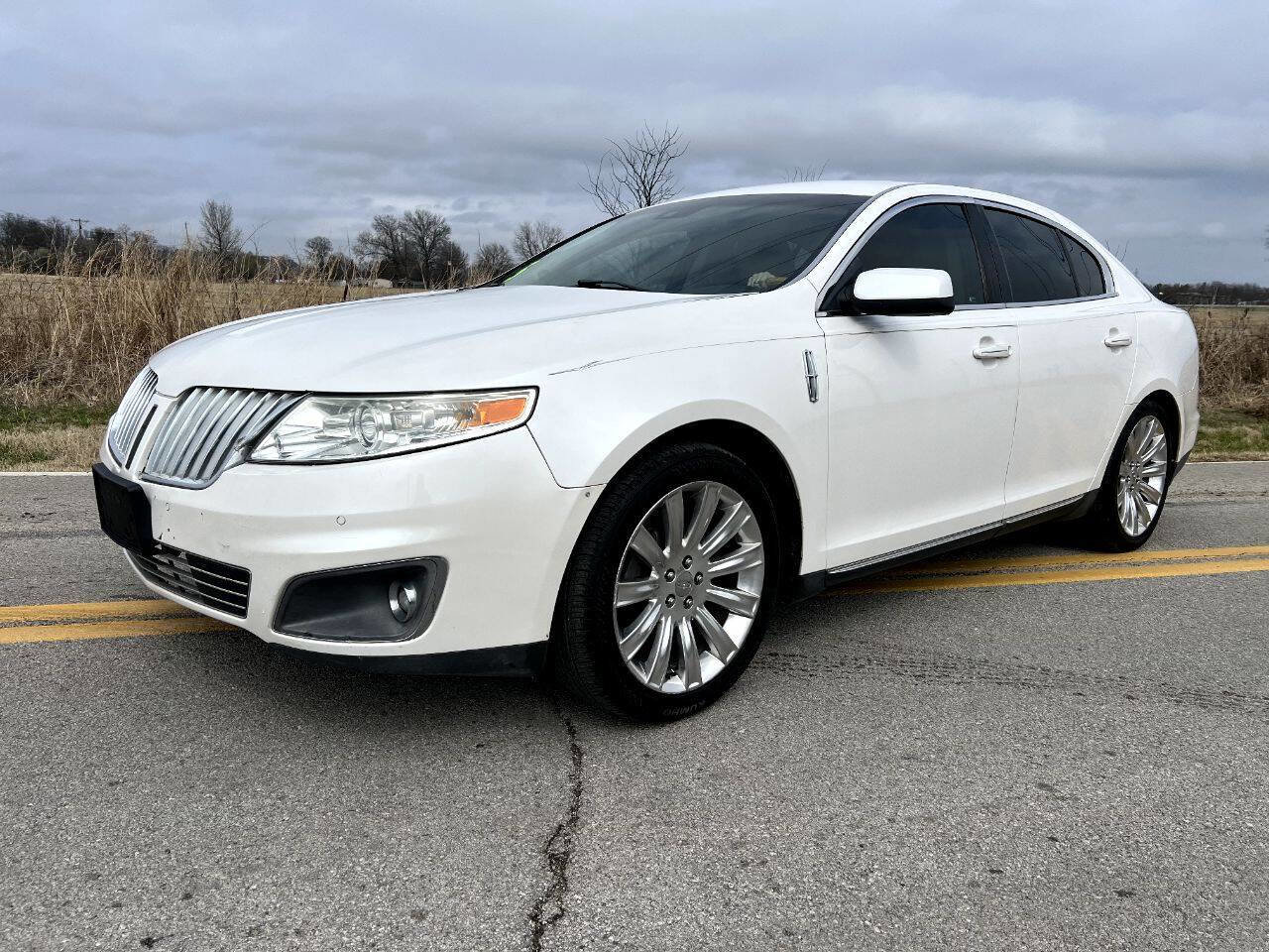 Used 2012 Lincoln MKS image 2