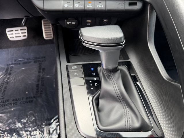 Used 2025 Hyundai Elantra Sport FWD image 21