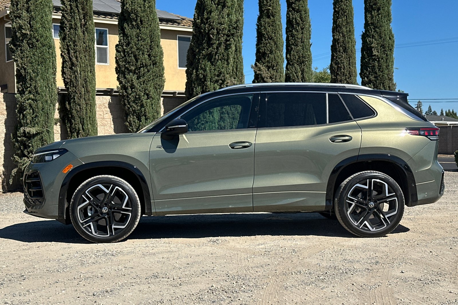 New 2026 Volkswagen Tiguan SEL R-Line AWD/4WD image 7