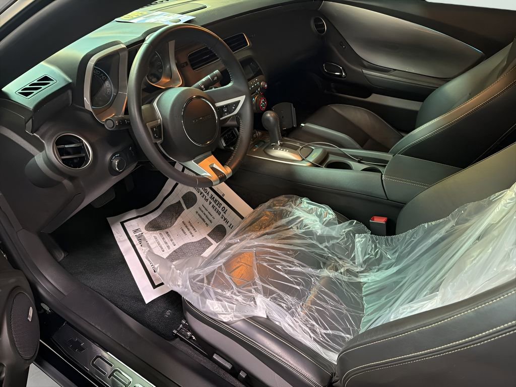 Used 2010 Chevrolet Camaro SS w/ RS Package image 5