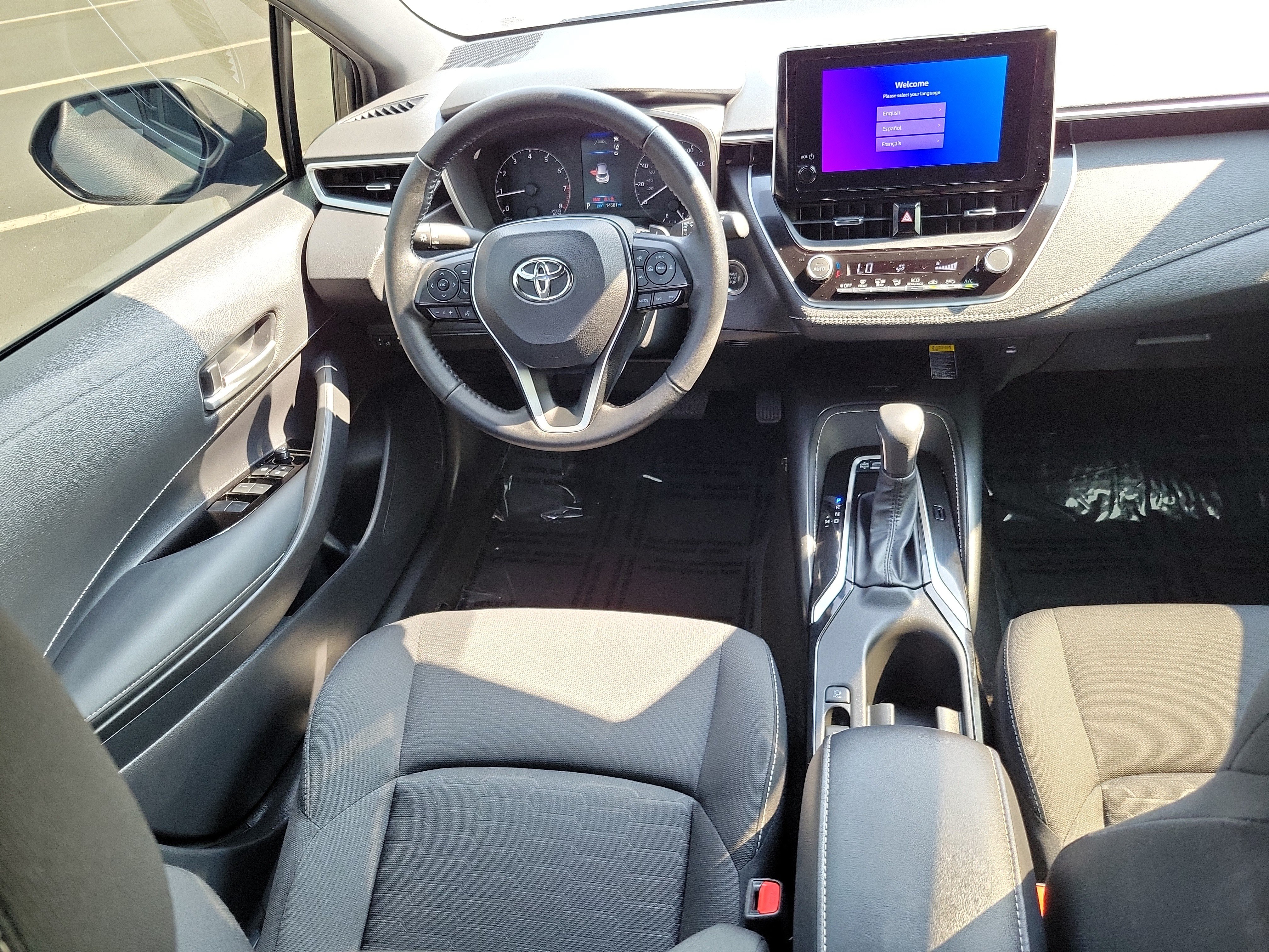 Certified 2025 Toyota Corolla SE w/ SE Package FWD image 15