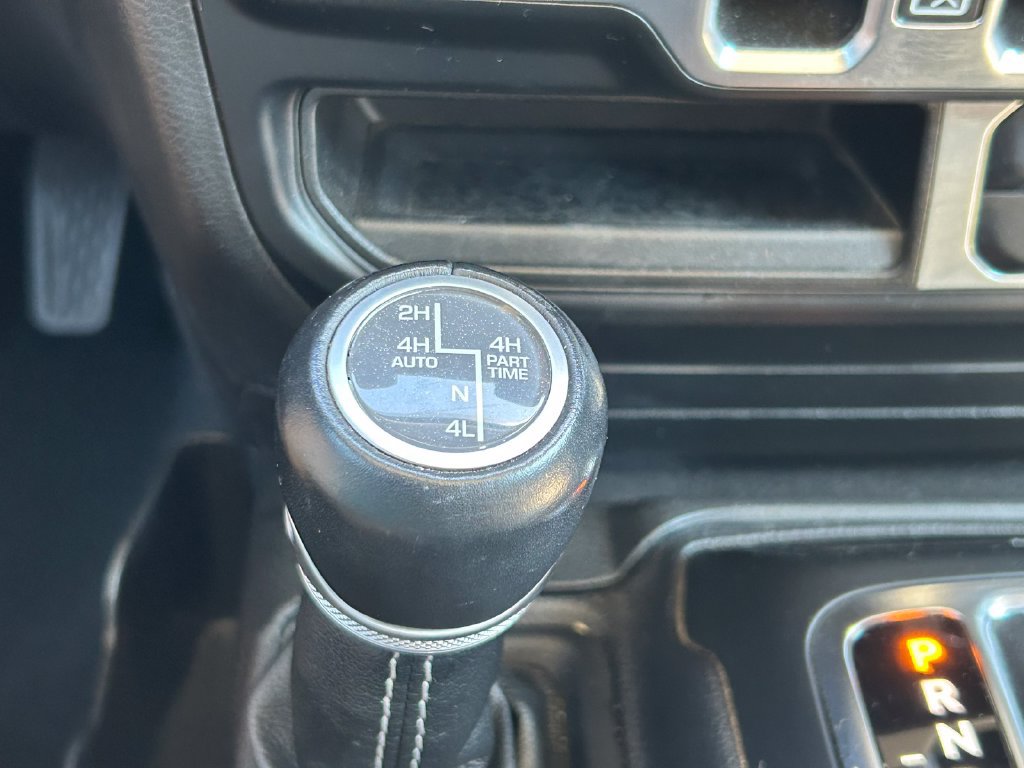 Used 2022 Jeep Wrangler Unlimited Sahara AWD/4WD image 30