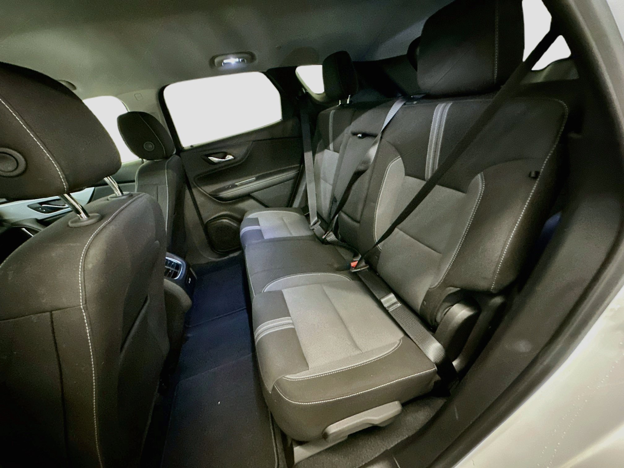 Used 2025 Chevrolet Blazer LT AWD/4WD image 29