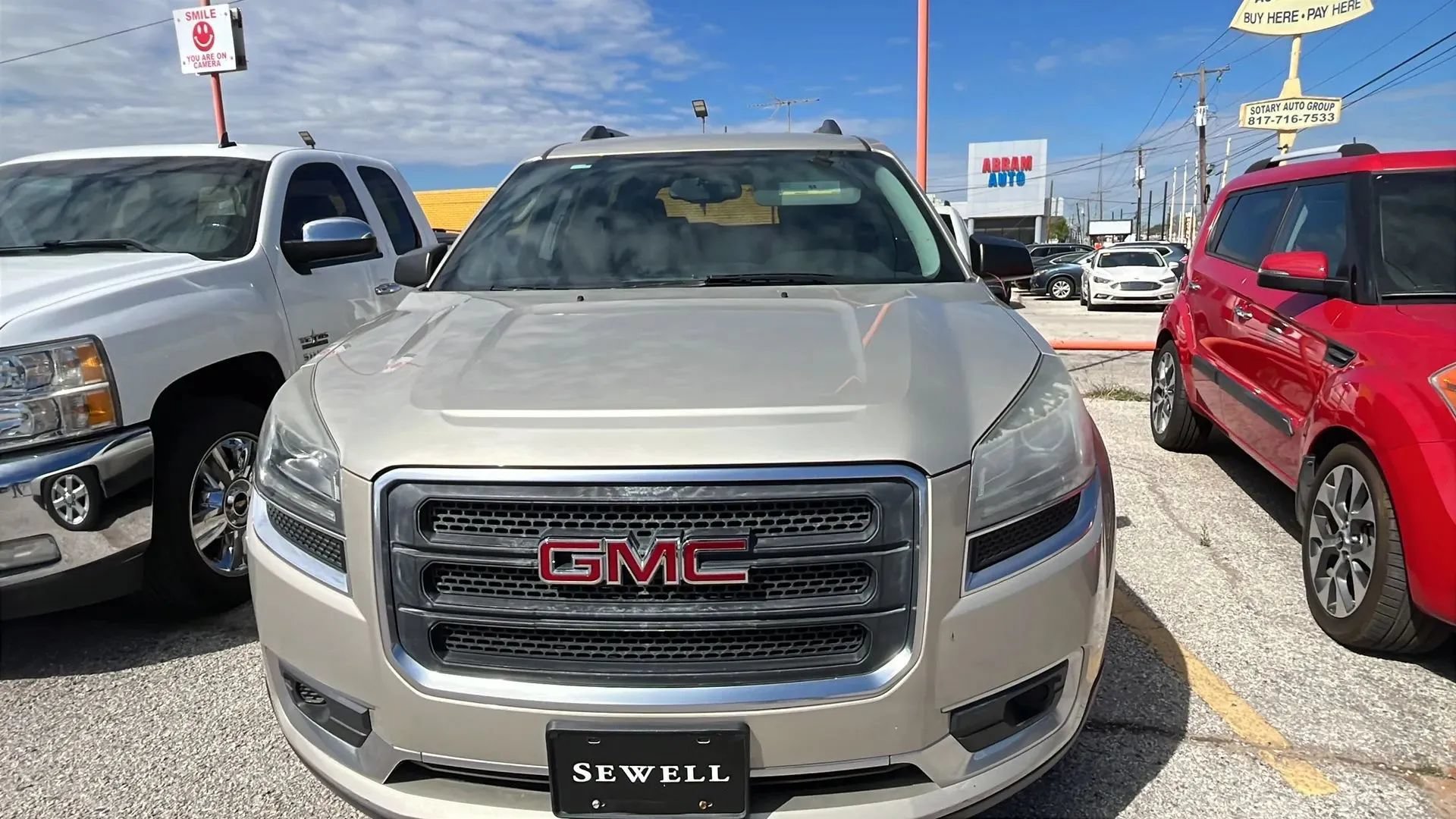 Used 2014 GMC Acadia SLE FWD image 2