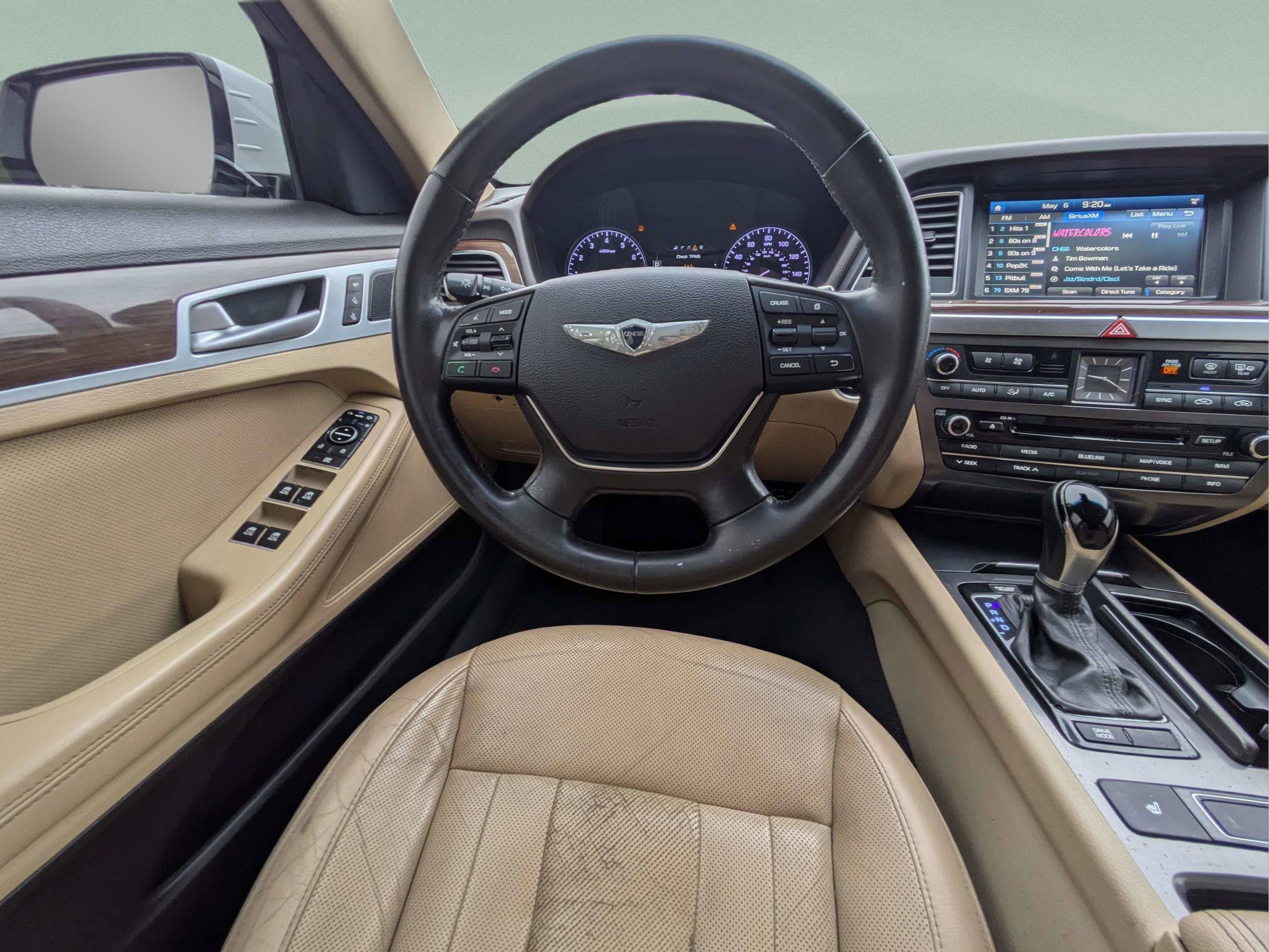 Used 2015 Hyundai Genesis 3.8 RWD image 12