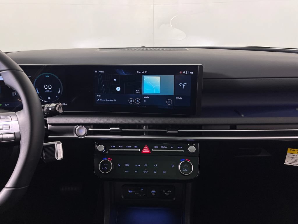 Certified 2025 Hyundai Tucson SEL AWD/4WD image 16