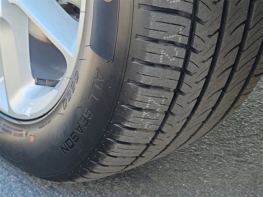 Used 2023 Dodge Durango GT image 29