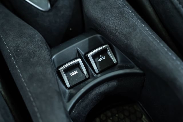 Used 2020 McLaren 720S Spider RWD image 30