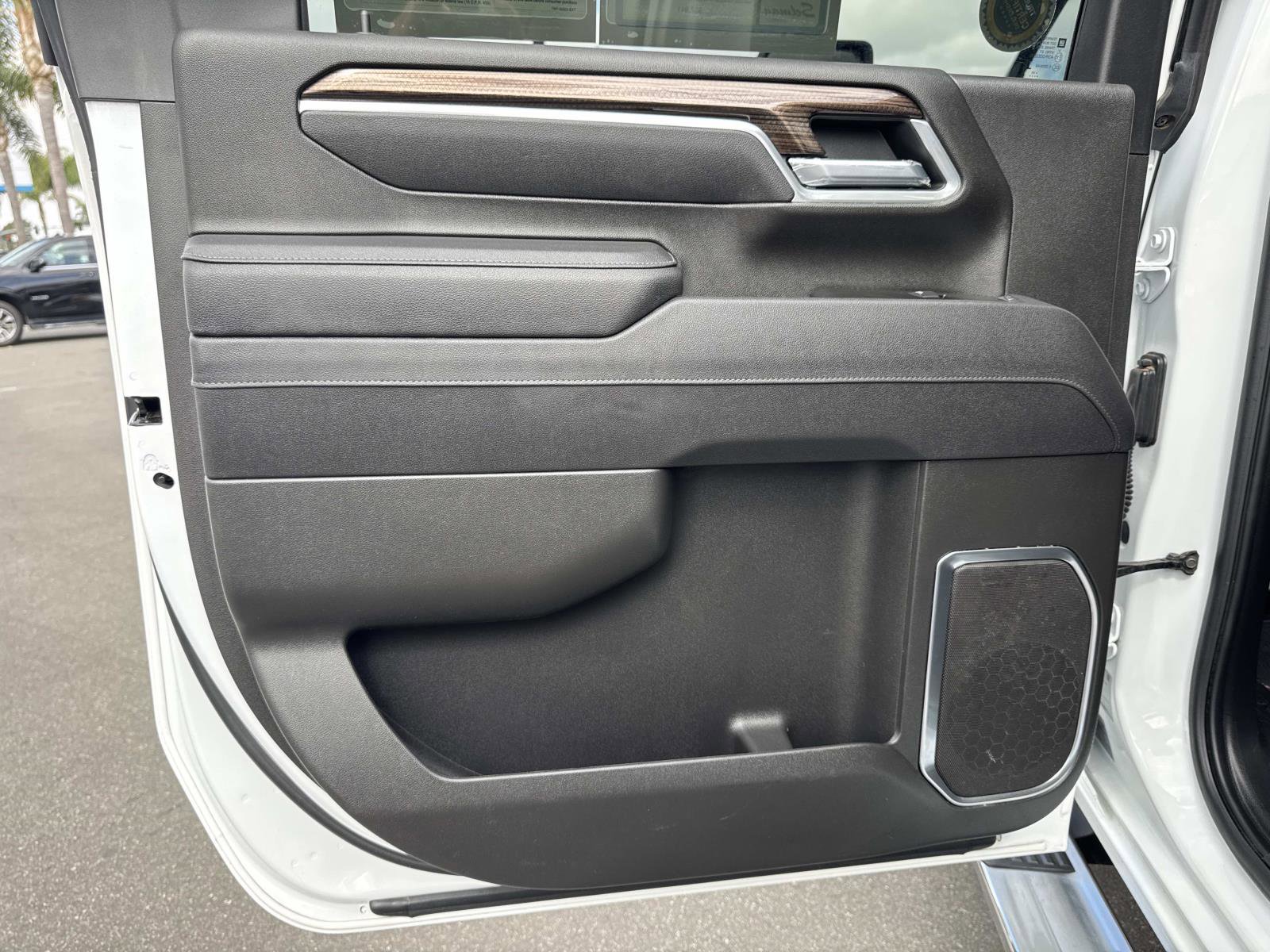 Used 2025 Chevrolet Silverado 2500 LT w/ Convenience Package image 23