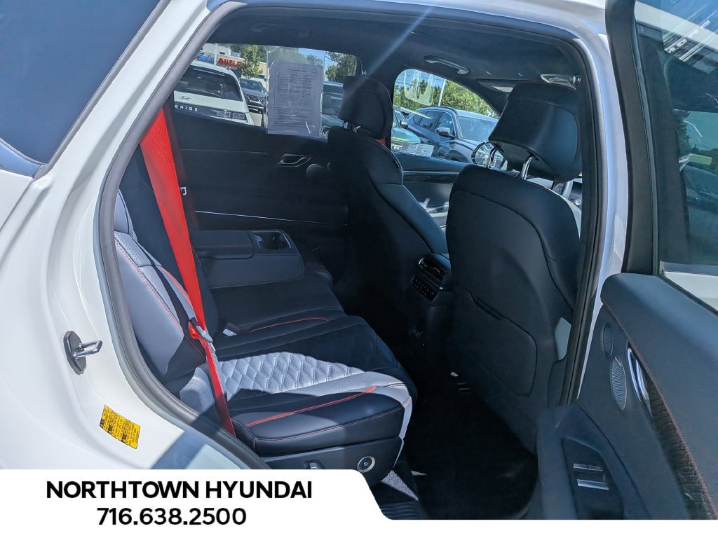 Used 2025 Genesis GV80 3.5T e-SC AWD/4WD image 17