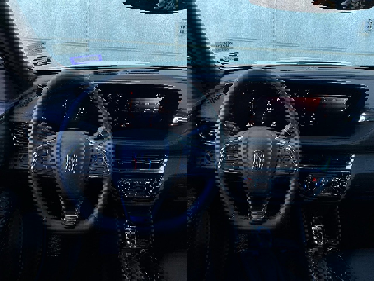 Used 2025 Buick Envista Sport Touring image 13