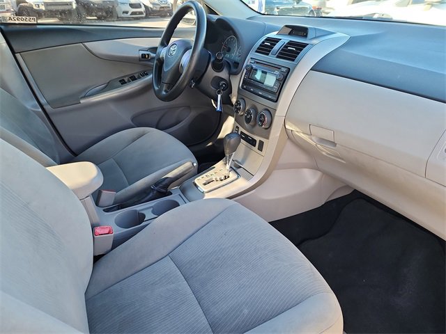 Used 2012 Toyota Corolla LE image 19
