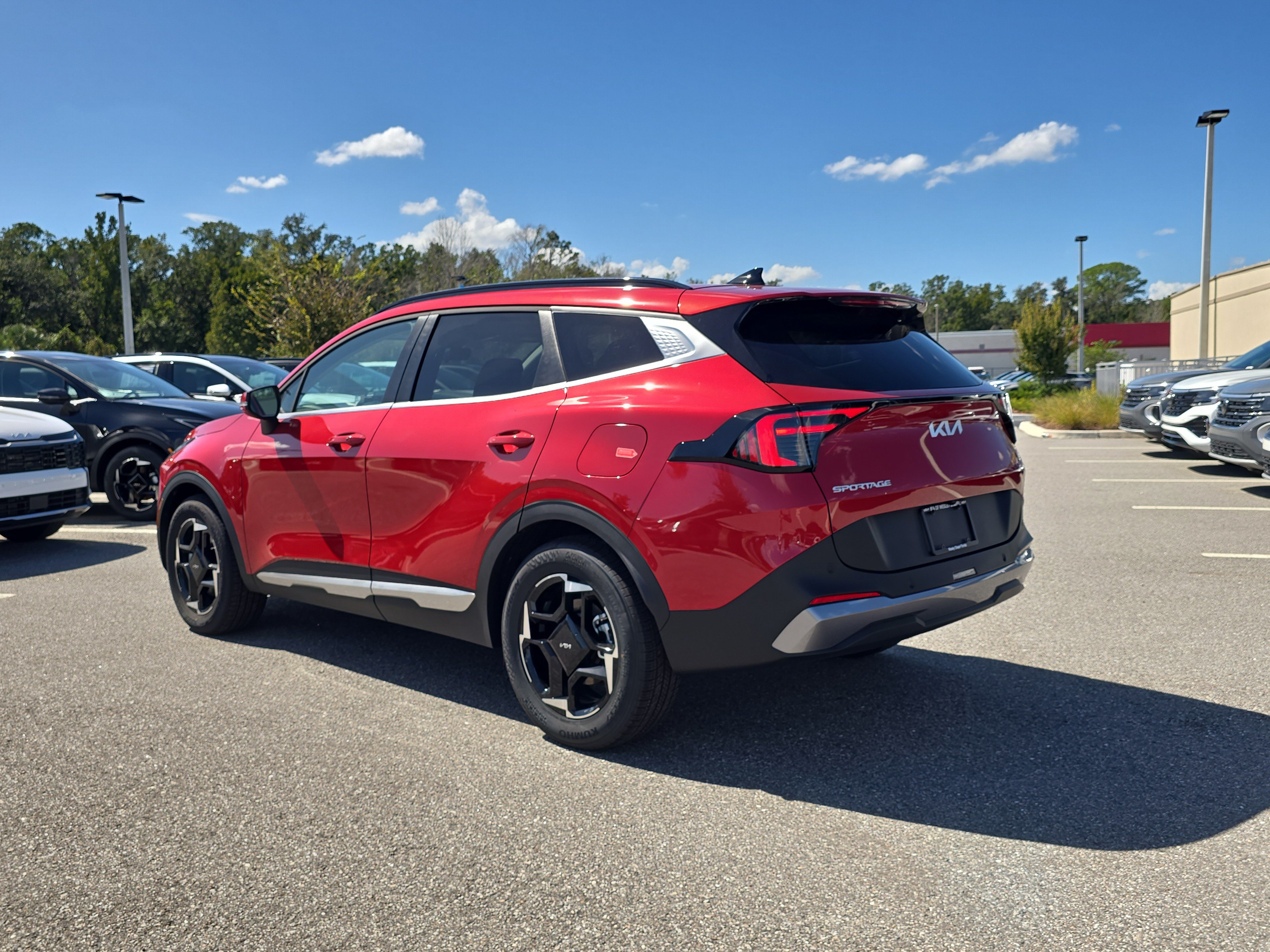 New 2027 Kia Sportage EX FWD image 6