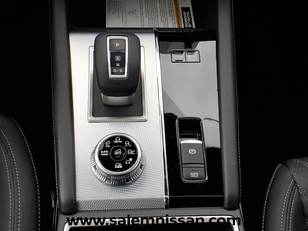 New 2026 Nissan Rogue Platinum AWD/4WD image 14