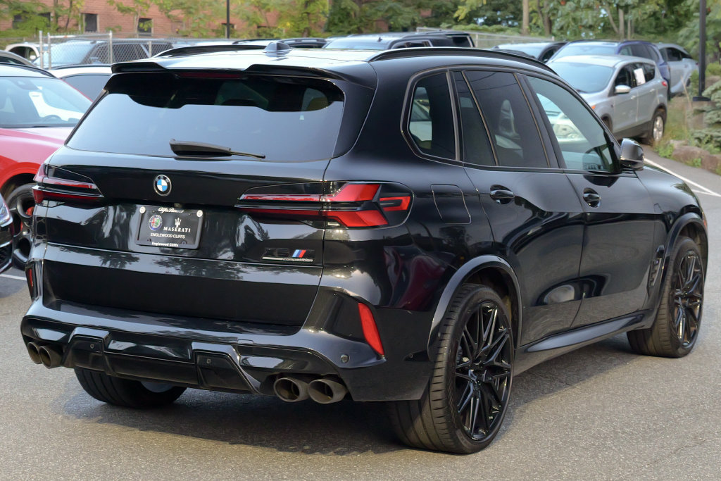 Used 2024 BMW X5 M Competition w/ Executive Package AWD/4WD image 7