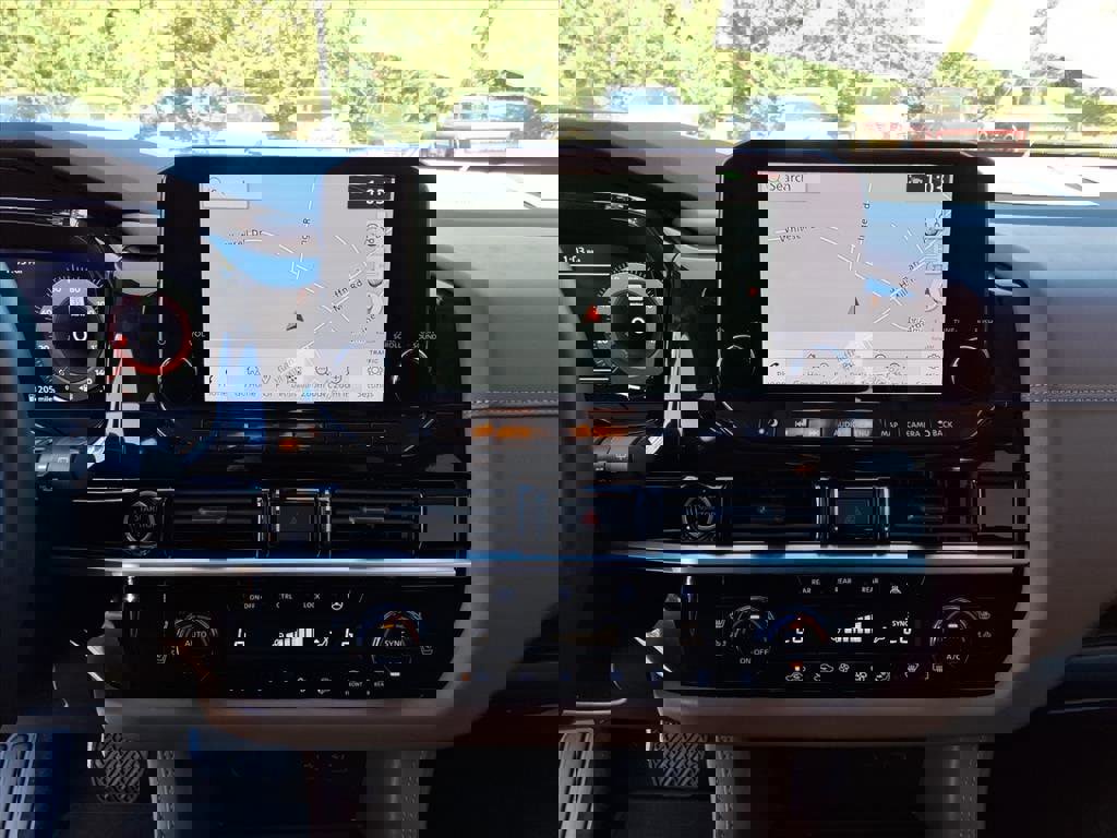 Used 2023 Nissan Pathfinder Platinum image 13