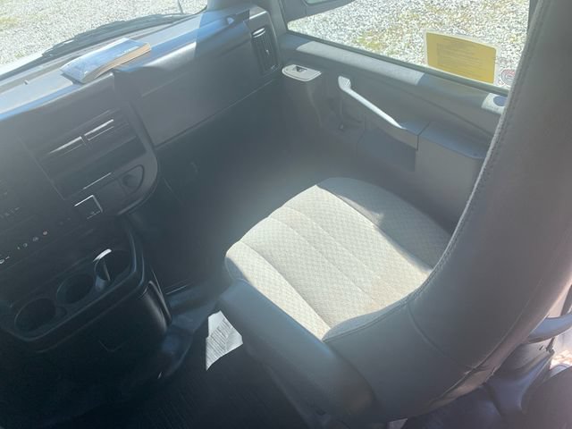 Used 2025 Chevrolet Express 2500 LT w/ LT Preferred Equipment Group RWD image 19