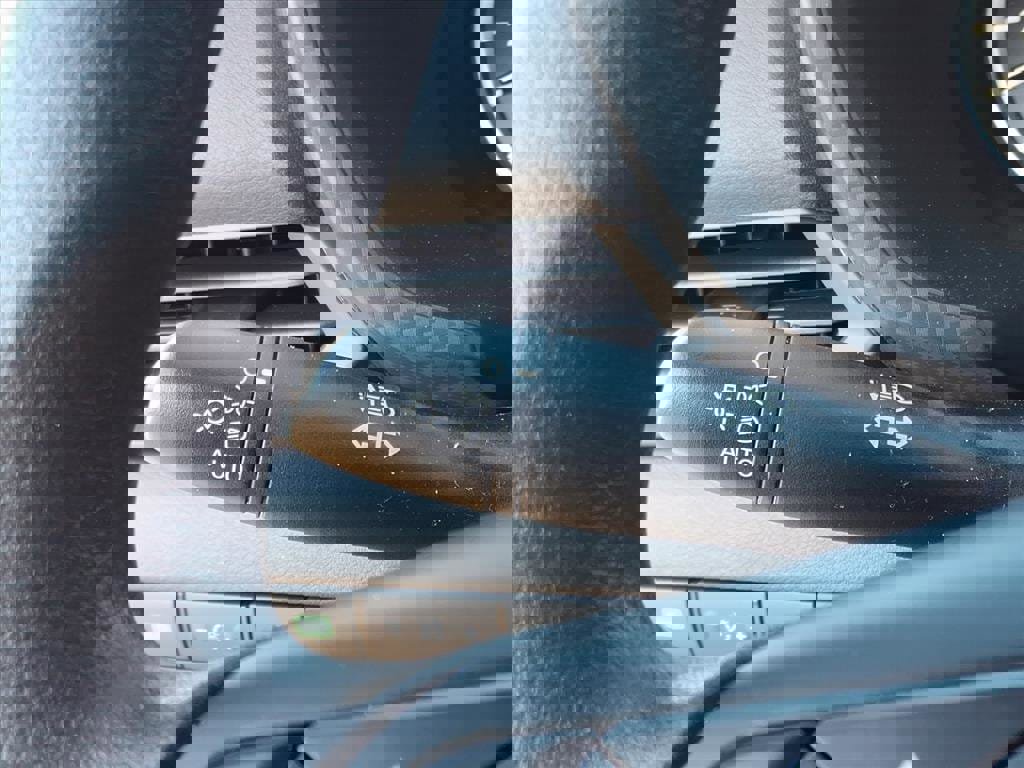 Used 2025 Nissan Sentra S image 17