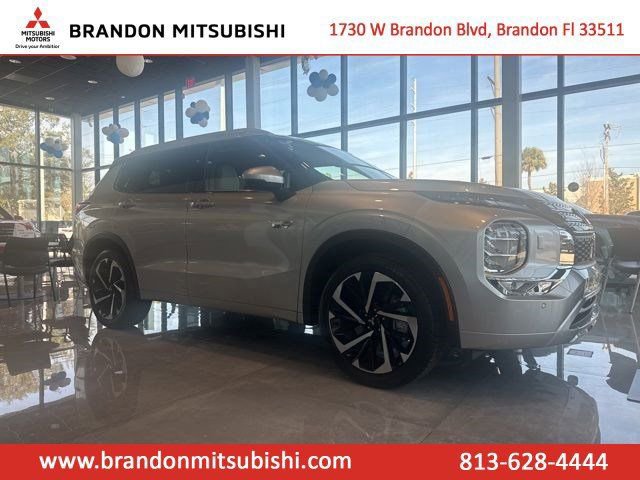Used 2025 Mitsubishi Outlander SEL